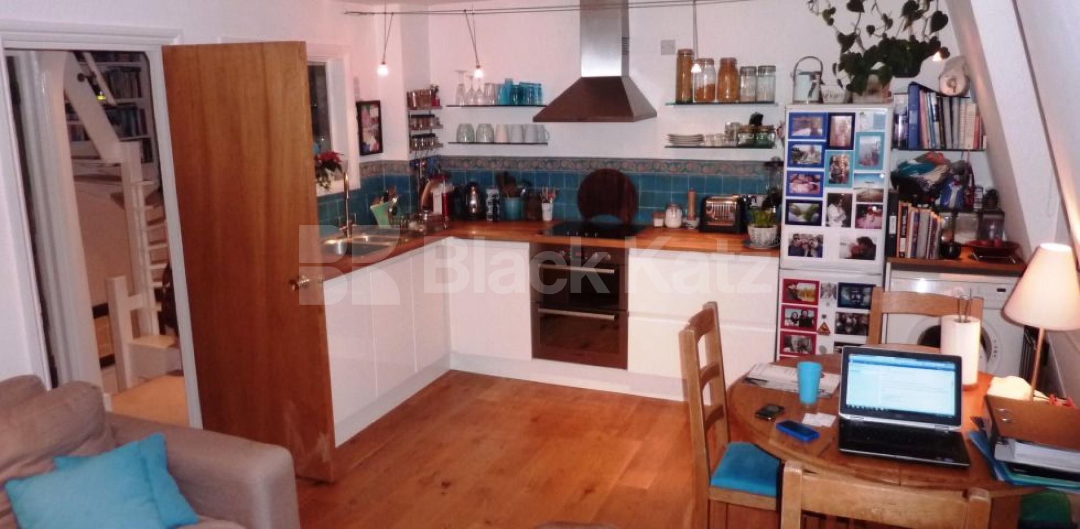 			MUST SEE!, 1 Bedroom, 1 bath, 1 reception Flat			 Goldney Road, Maida Vale